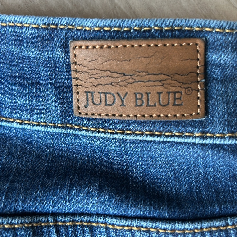 Judy Blue Women's Relaxed Straight Leg Blue Jeans Jr 11/30 Classic Casual - Picture 9 of 15